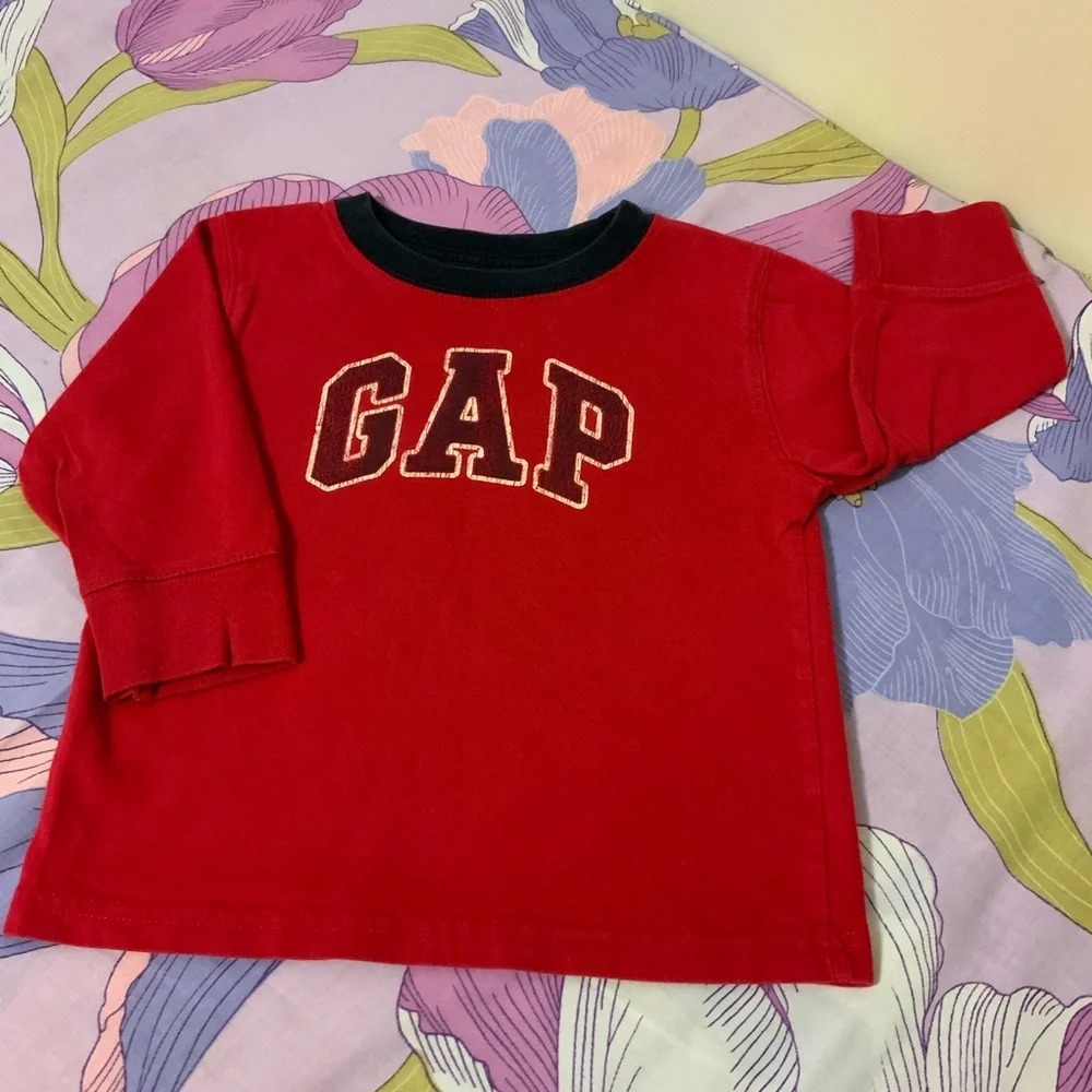 EUC Baby Gap Red long Sleeves Tee With big Gap letters playtime Favorites